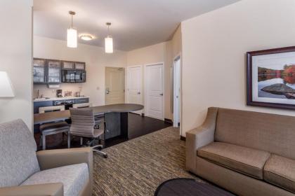 Candlewood Suites Bethlehem South an IHG Hotel - image 2