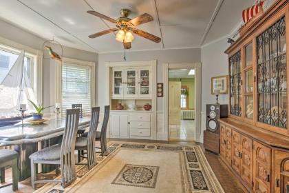 Quaint Beverly Townhome Walk to Beach and Downtown! - image 2