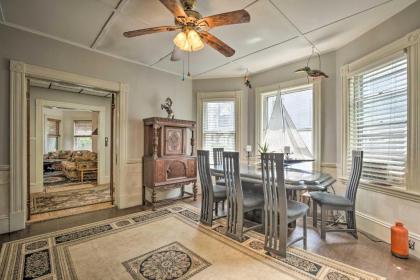Quaint Beverly Townhome Walk to Beach and Downtown! - image 5