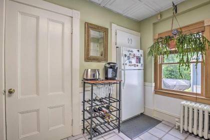 Quaint Beverly Townhome Walk to Beach and Downtown! - image 8