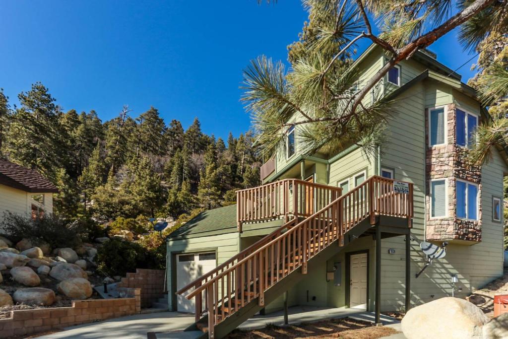 Happy Harbor - 1878 by Big Bear Vacations - main image