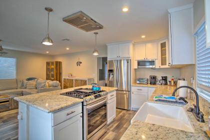 Cozy Cabin with Hot Tub and Outdoor Kitchen! - image 11