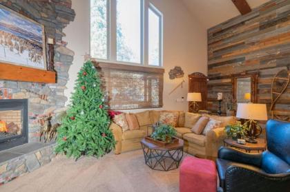 Silver Pine Lodge - image 17