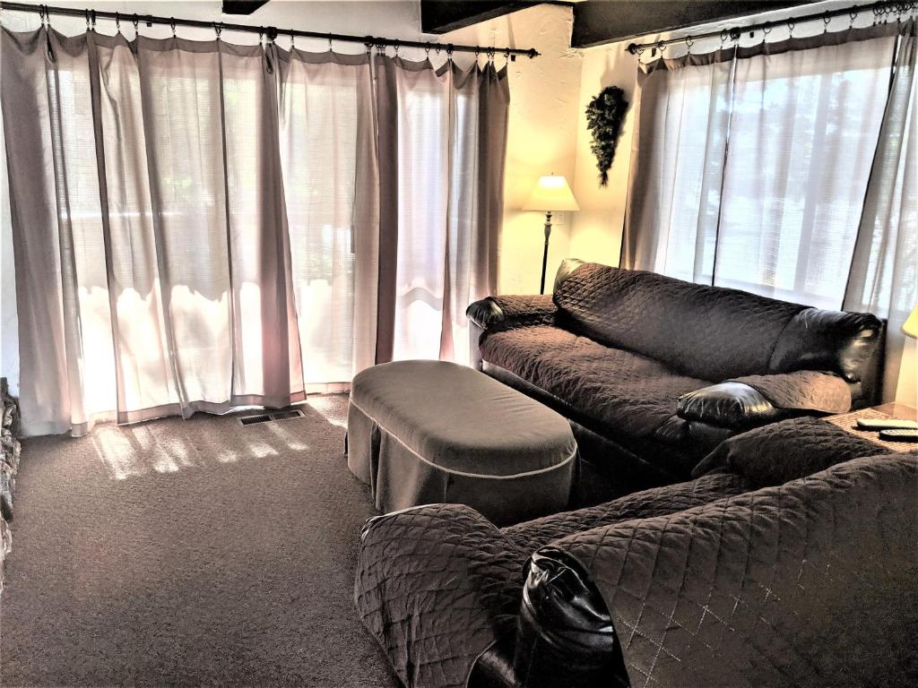 Two-Bedroom Premier Townhouse Unit #86 by Snow Summit Townhouses Bus Lic #23581 - main image