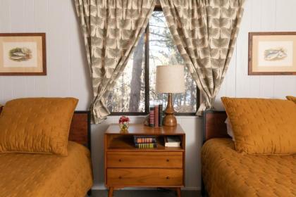 Oak Knoll Lodge Big Bear