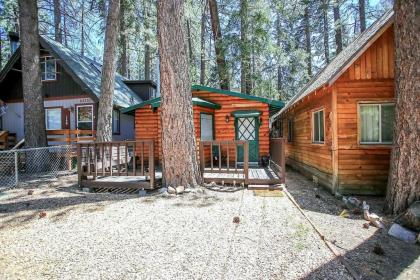 Cottage in the Pines 1667 by Big Bear Vacations California