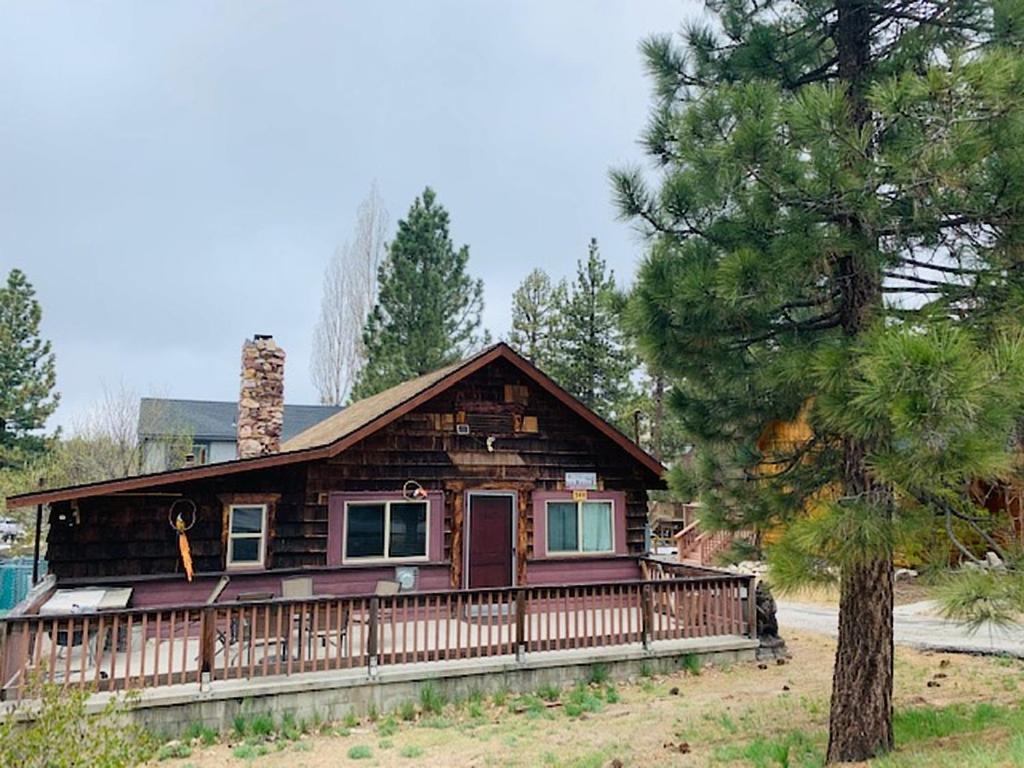 Woodpecker Cabin - main image