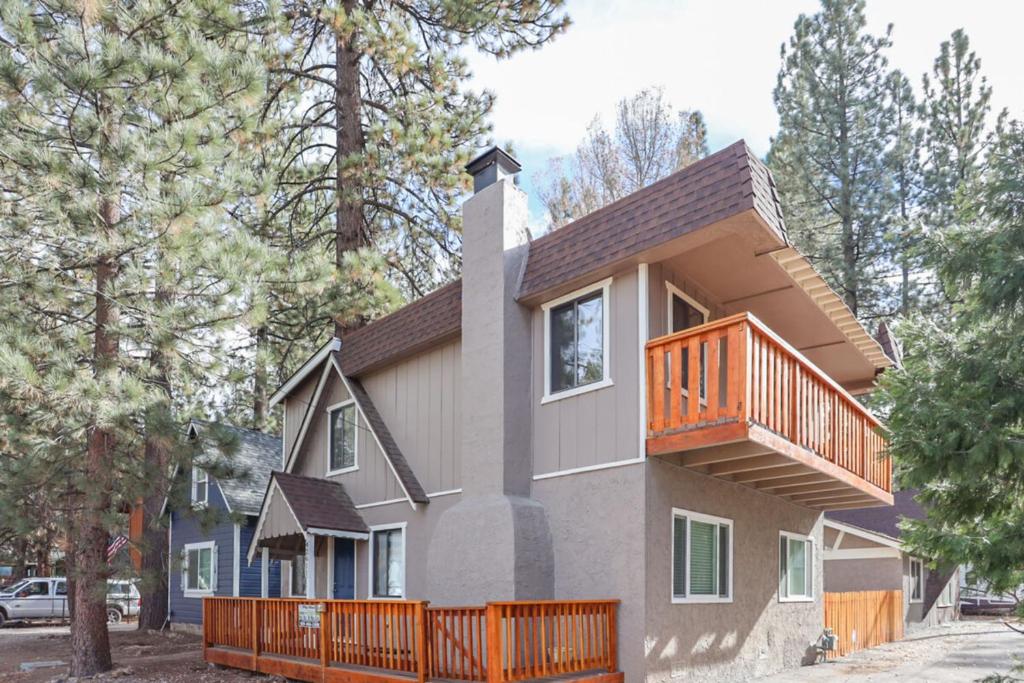 Beary Fun Escape-1445 by Big Bear Vacations - main image