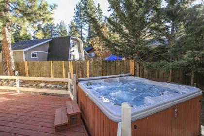 Cozy up to Summit-1651 by Big Bear Vacations