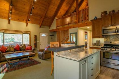 Star & Gem Cabin - image 5