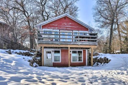 Charming Couples Cabin with Deck on Eagle Lake! - image 10