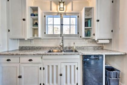 Charming Couples Cabin with Deck on Eagle Lake! - image 4