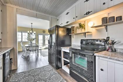 Charming Couples Cabin with Deck on Eagle Lake! - image 6