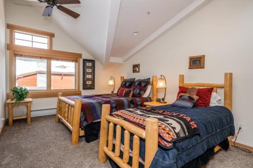 Spanish Peaks 45 - image 2