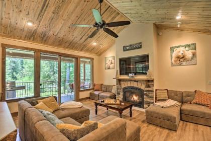 Bigfork modern Living   Pet and Family Friendly