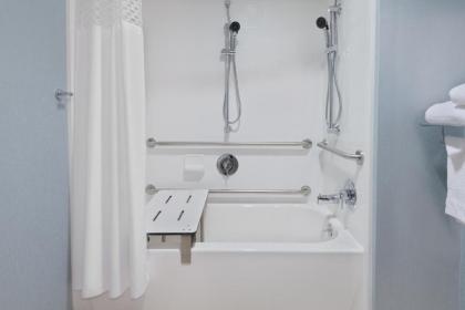 Hampton Inn Boston Bedford Burlington - image 18