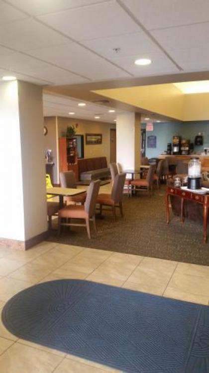Howard Johnson by Wyndham Billings - image 5
