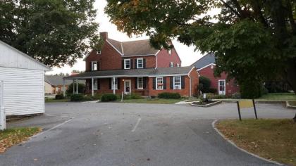 Spruce Lane Lodge and Cottages - image 13