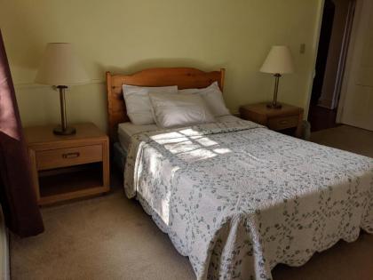 Spruce Lane Lodge and Cottages - image 15