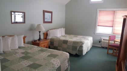 Spruce Lane Lodge and Cottages - image 6