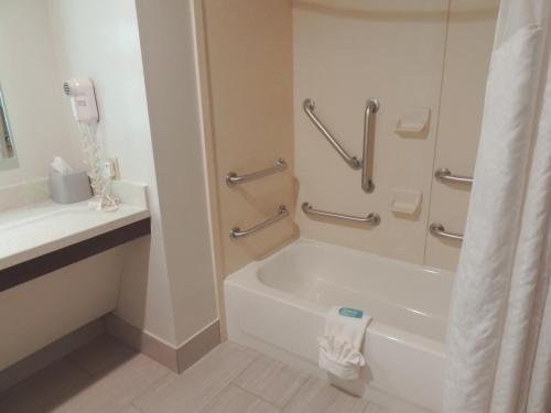 Holiday Inn Express Trussville an IHG Hotel - image 5