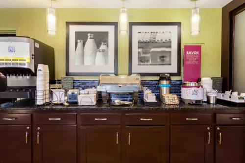 Hampton Inn Birmingham-Trussville - image 4