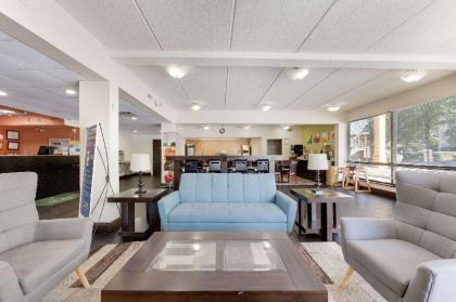 Quality Inn Airport - Southeast - image 2