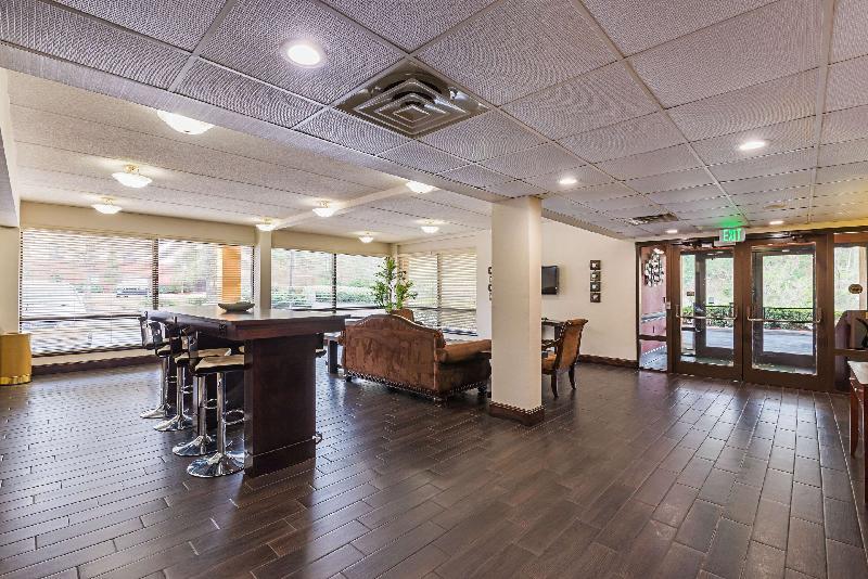 Quality Inn Airport - Southeast - image 3