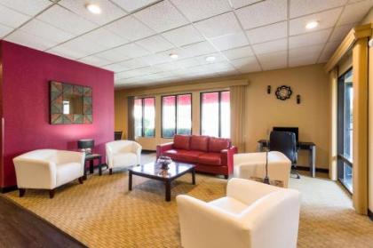 Econo Lodge - Oxmoor - image 4