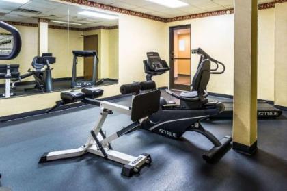 Econo Lodge - Oxmoor - image 5