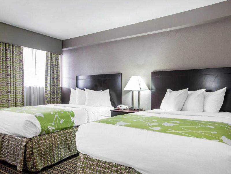 Econo Lodge Birmingham - image 5