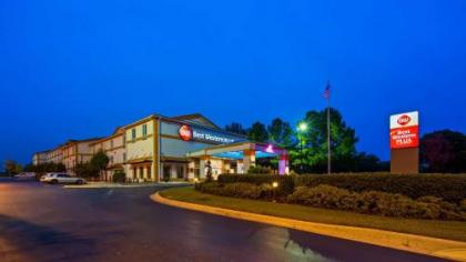 Best Western Plus Carlton Suites - Birmingham Al 35209