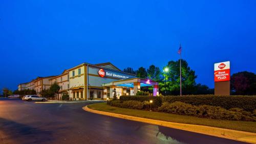 Best Western Plus Carlton Suites - Birmingham - main image