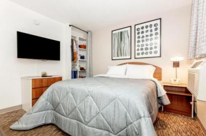 Intown Suites Extended Stay Birmingham AL   Oxmoor Road
