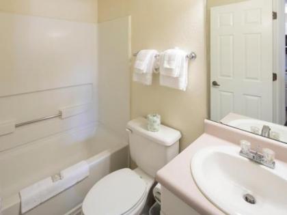 InTown Suites Extended Stay Birmingham AL - Oxmoor Road - image 3