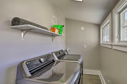 Charming Home with Balcony Walk to Main Street - image 15