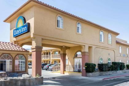 Days Inn by Wyndham Bishop California