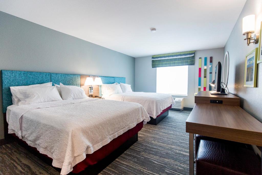 Hampton Inn Bismarck - image 2