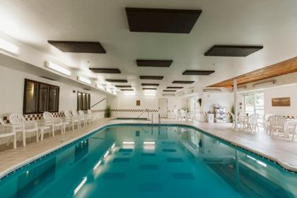 Expressway Suites of Bismarck - image 12