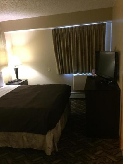 Days Inn by Wyndham Bismarck - image 10