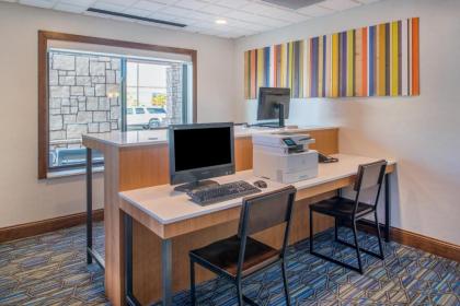 Holiday Inn Express Hotel & Suites Bismarck an IHG Hotel - image 10