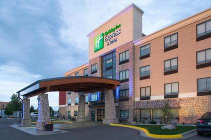Holiday Inn Express Hotel & Suites Bismarck an IHG Hotel - image 14