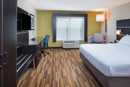 Holiday Inn Express Hotel & Suites Bismarck an IHG Hotel - image 6