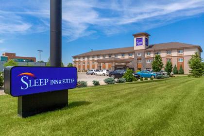 Sleep Inn & Suites Bismarck I-94 - image 2