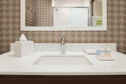 Home2 Suites By Hilton Bismarck - image 14