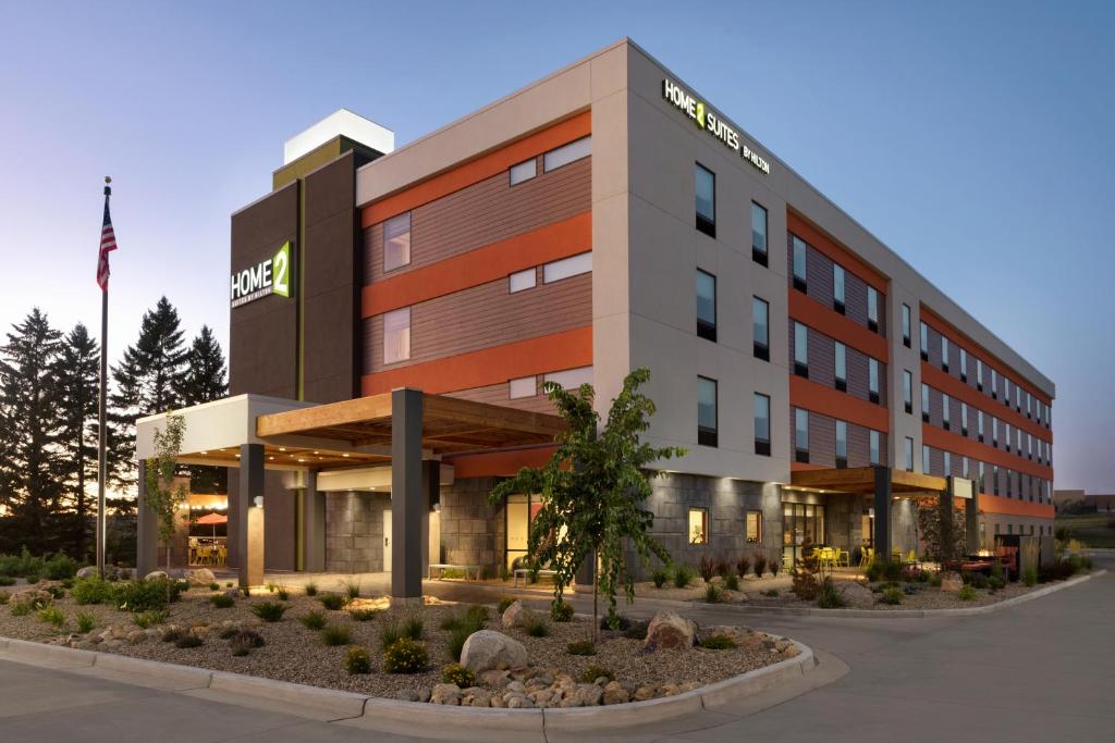Home2 Suites By Hilton Bismarck - image 6