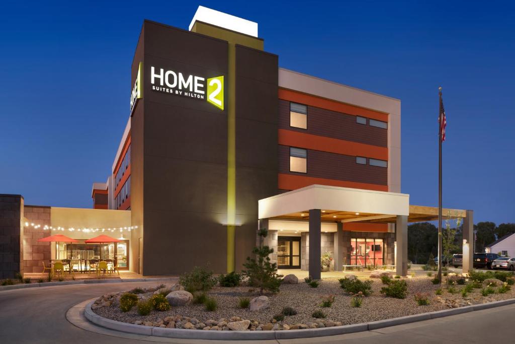 Home2 Suites By Hilton Bismarck - image 7