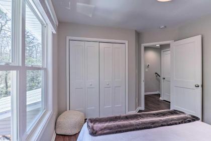 Modern Mountain Escape - Near Hiking Trails! - image 16