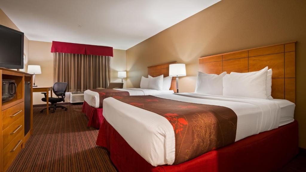 Best Western Blackwell Inn - image 2