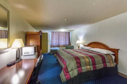 Anchor Inn Motel by Loyalty - image 8